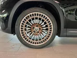 Car thumbnail 6