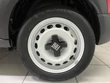 Car thumbnail 6