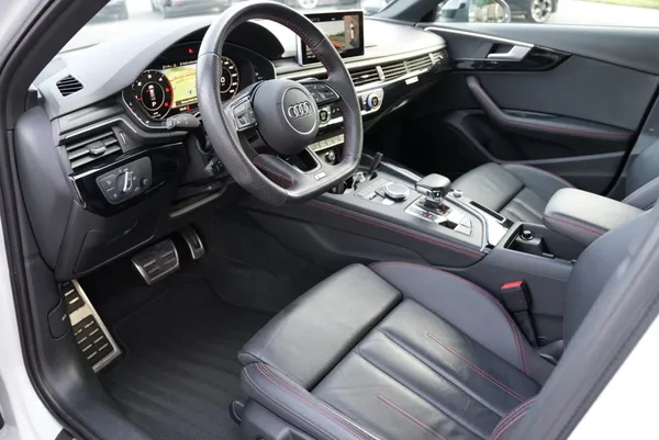 Car image 7