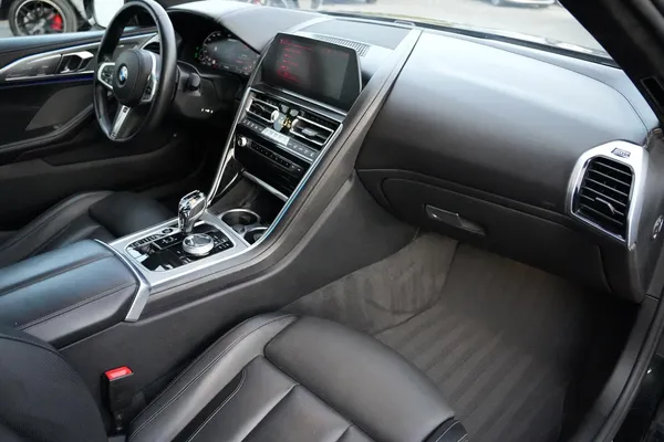 Car image 8