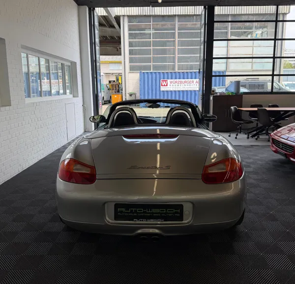 Car image 7