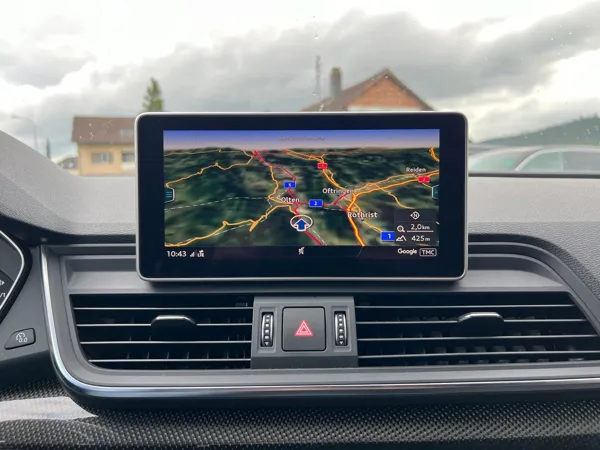 Car image 19