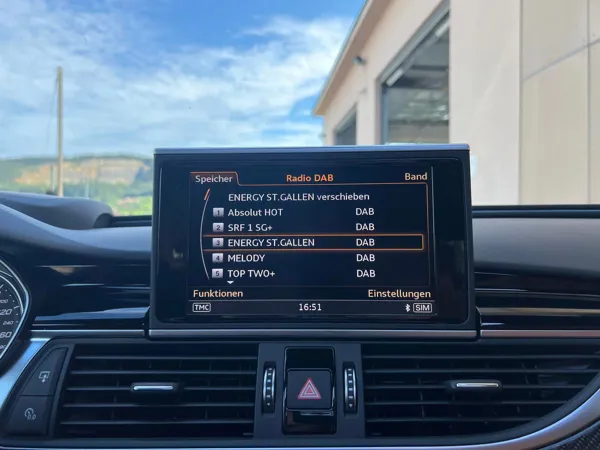 Car image 20