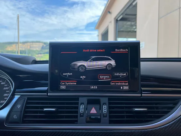 Car image 23