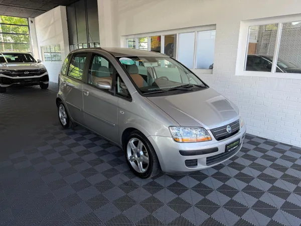Car image 1
