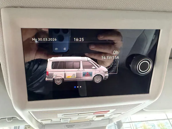 Car image 26