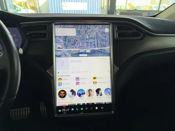 Car image 21