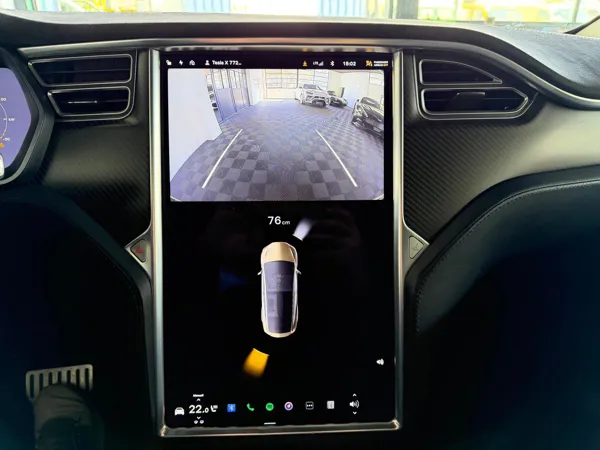 Car image 22