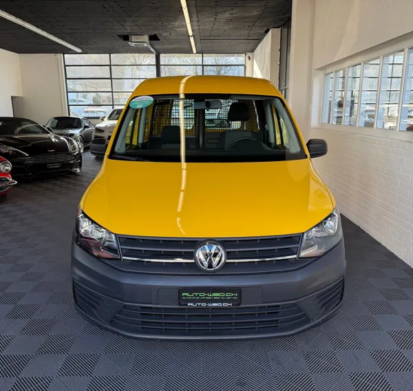Car image 9