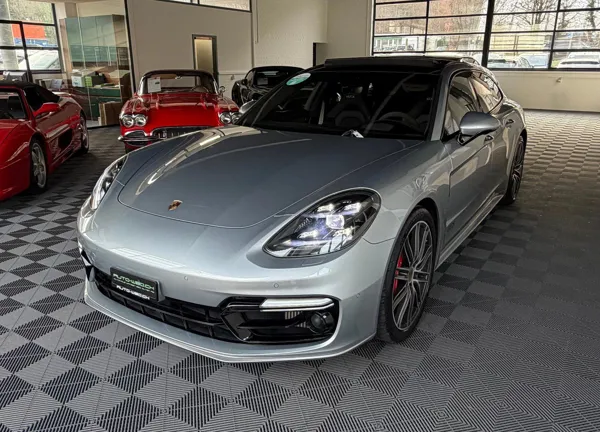 Car image 6