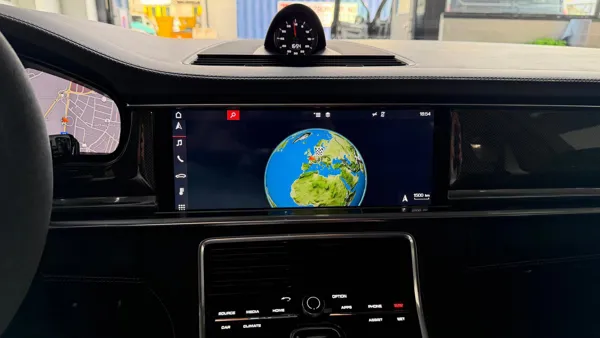 Car image 20