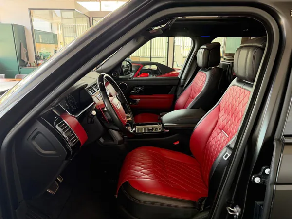 Car image 13