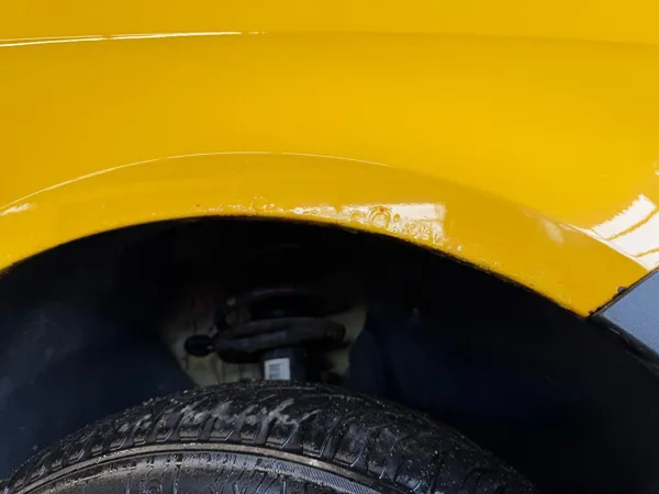 Car image 9