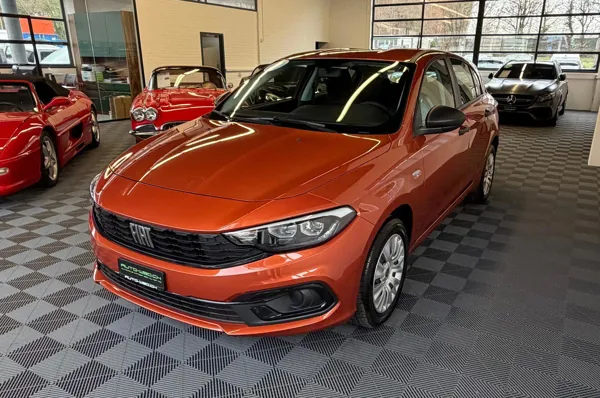 Car image 6