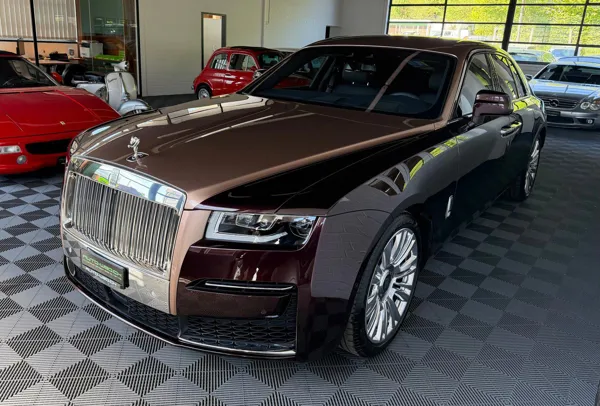 Car image 6