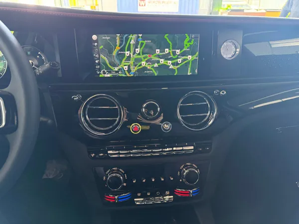 Car image 23
