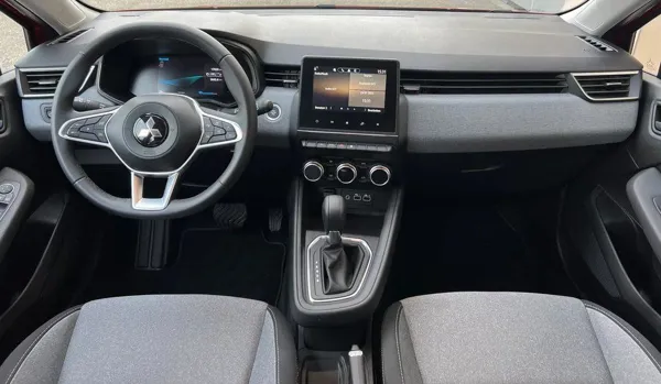 Car image 14
