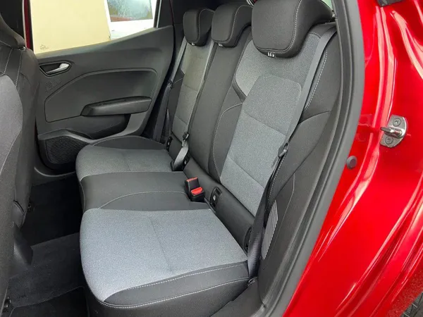 Car image 22
