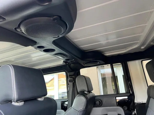 Car image 23