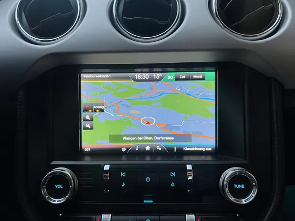 Car image 17