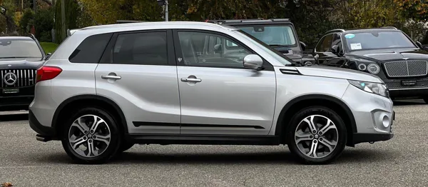 Car image 3