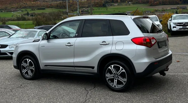 Car image 6