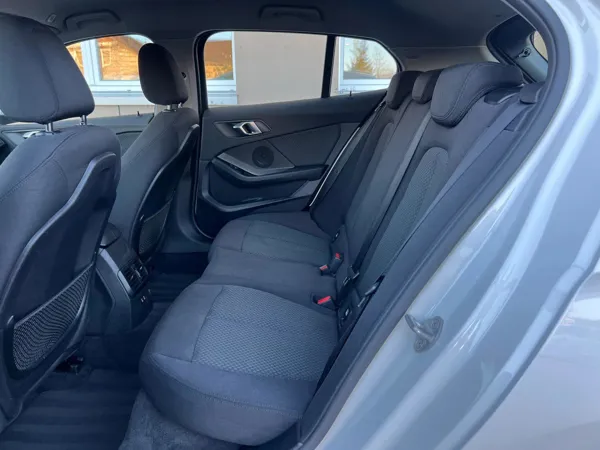 Car image 23