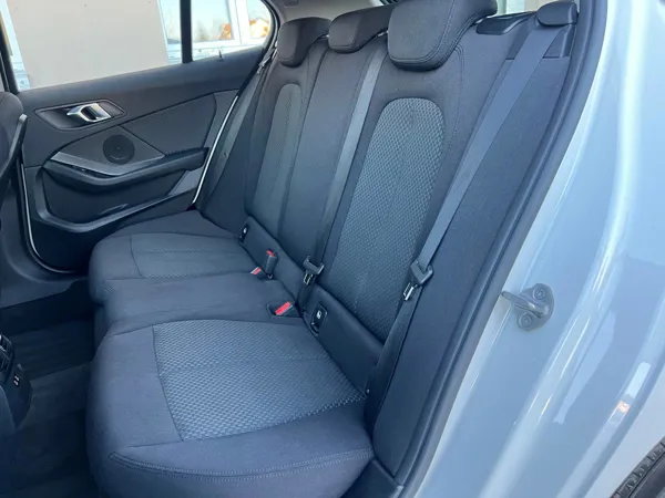 Car image 24