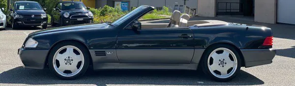 Car image 9