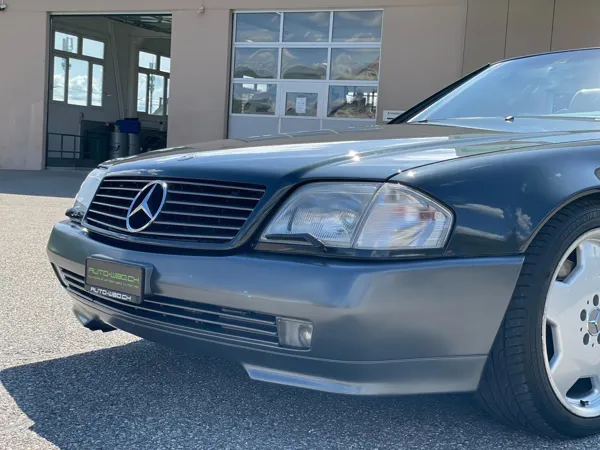 Car image 10