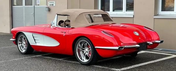 Car image 22