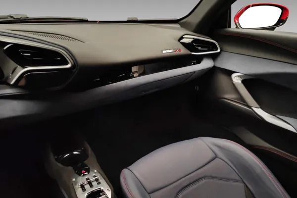 Car image 13