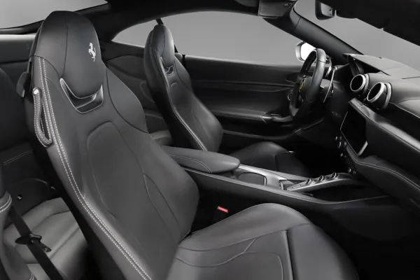 Car image 13