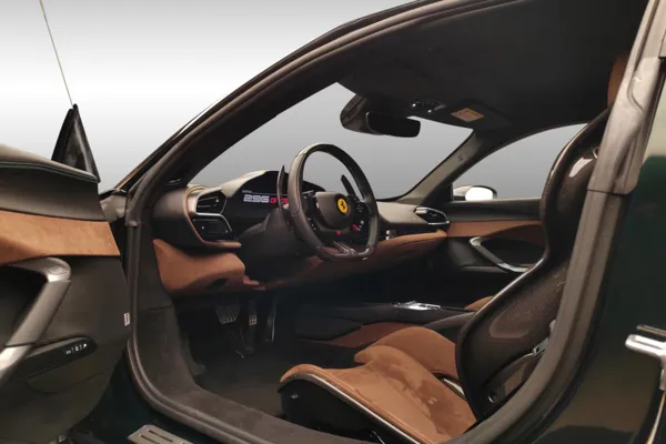 Car image 14