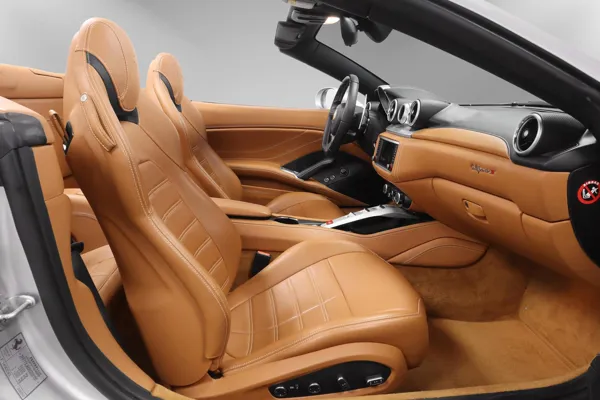 Car image 13