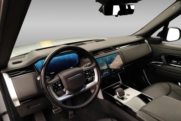 Car image 14