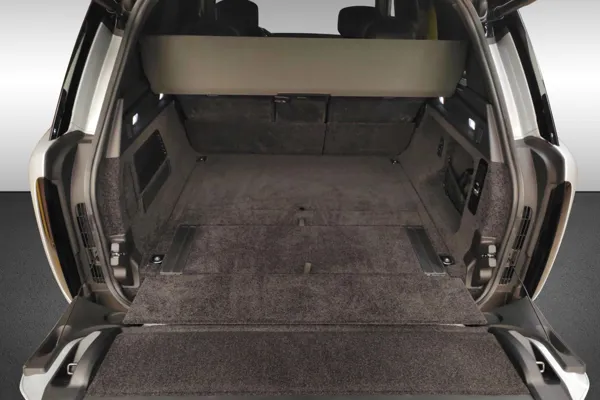 Car image 20