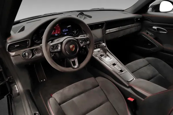 Car image 18