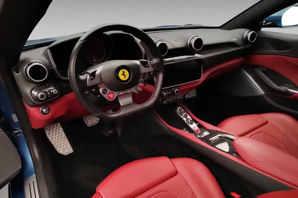 Car image 12