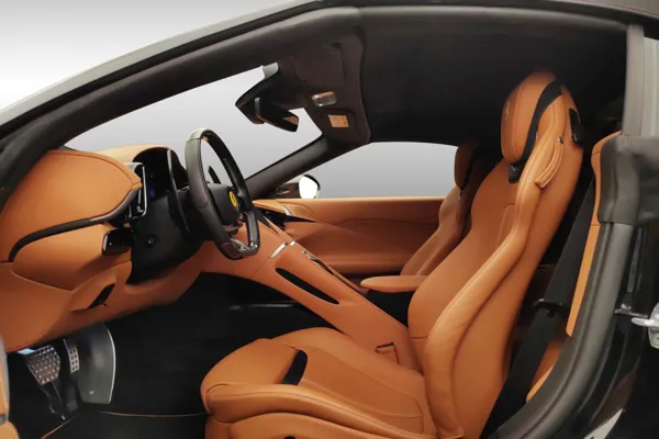 Car image 15