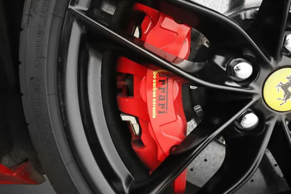 Car image 16