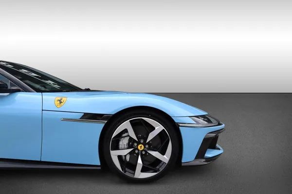 Car image 9