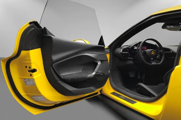 Car image 10