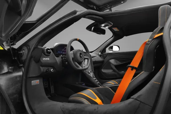 Car image 11
