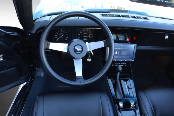 Car image 10
