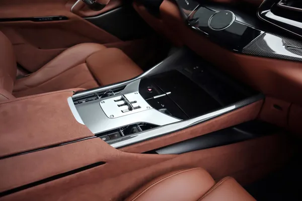 Car image 13