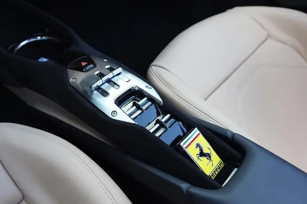 Car image 12