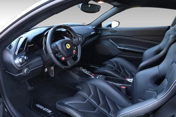 Car image 13