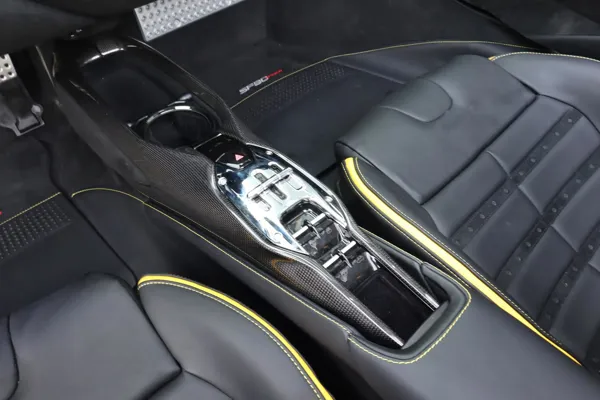 Car image 15