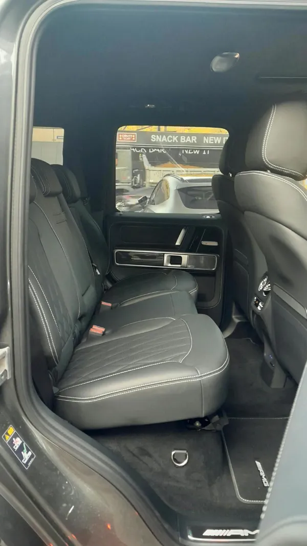 Car image 7